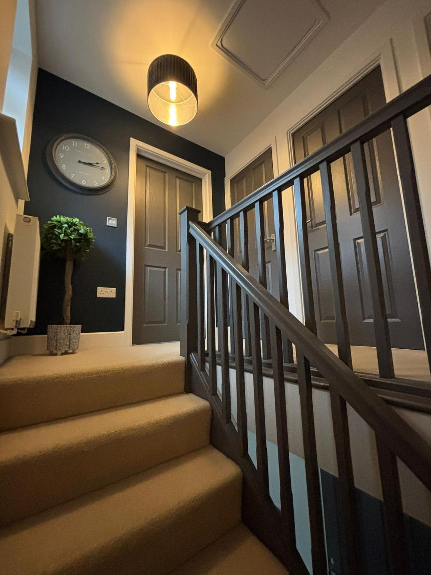 Modern Home From Home At Elm Tree House Leicester Exterior photo